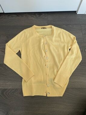 Quince 100% Cashmere cardigan